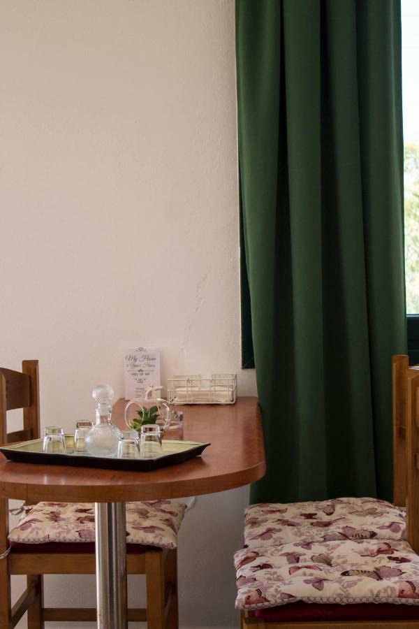 Sun & Sea Apartment Мохлос Екстериор снимка